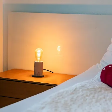 Direkt Am - Bodenseeresidenz In * Bodman-Ludwigshafen