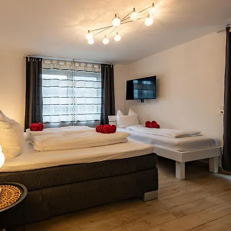 Direkt Am - Bodenseeresidenz In * Bodman-Ludwigshafen